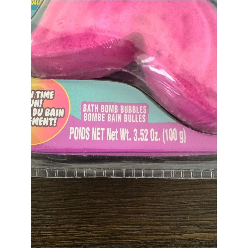 Yoyo by Lipgloss Bubble Bombs Mermaid Bath Bomb Grape Scent NWT